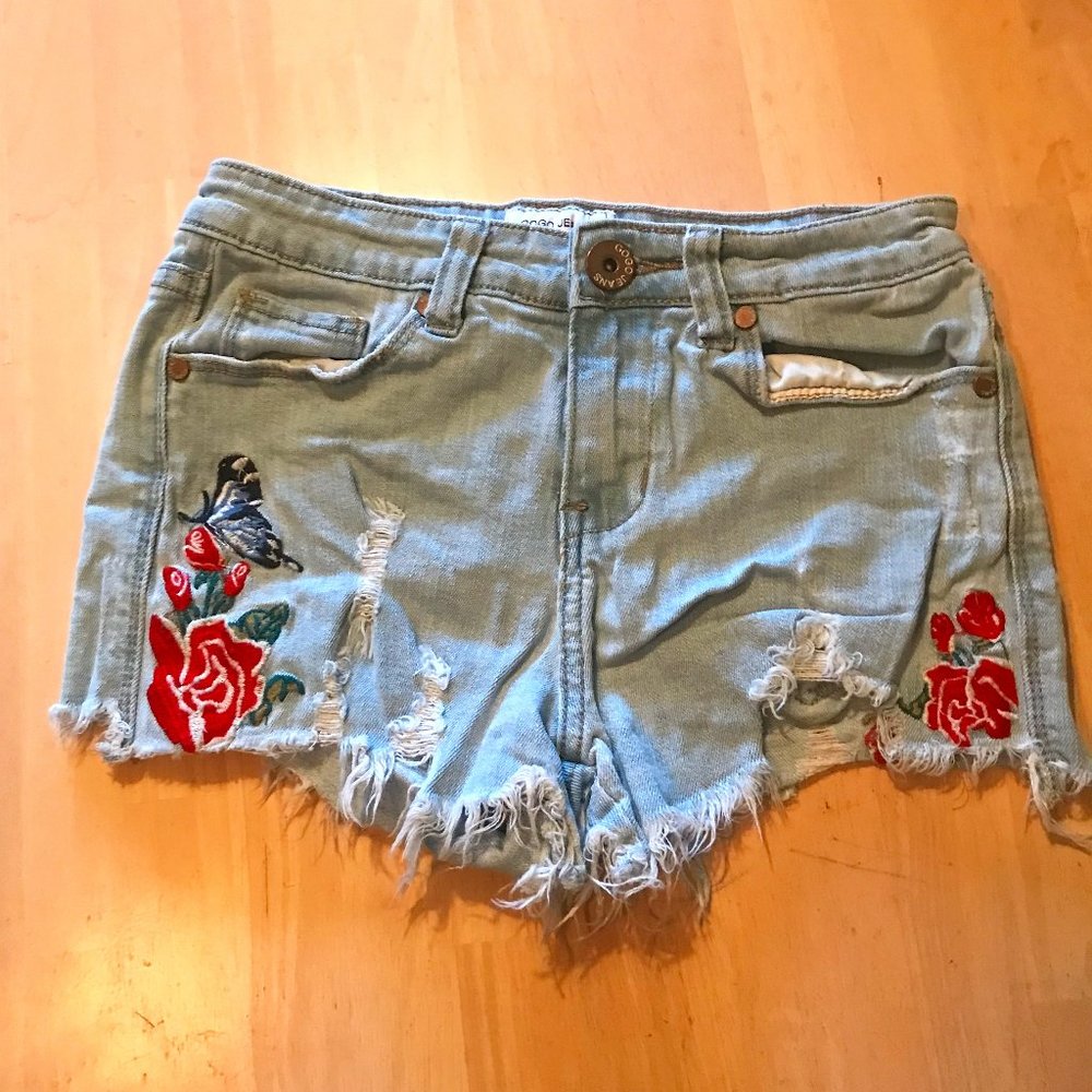 GOGO Jeans USA Embroidered Distressed Denim Short Shorts Size 3